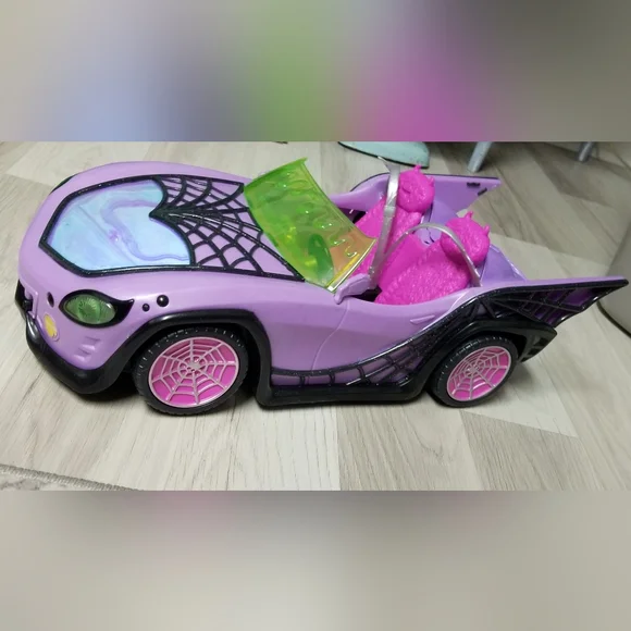 Monster High Convertible Car - Picture 2 of 16